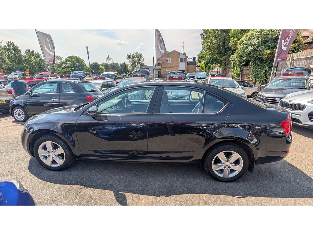 Skoda Octavia Tsi Se Black #6