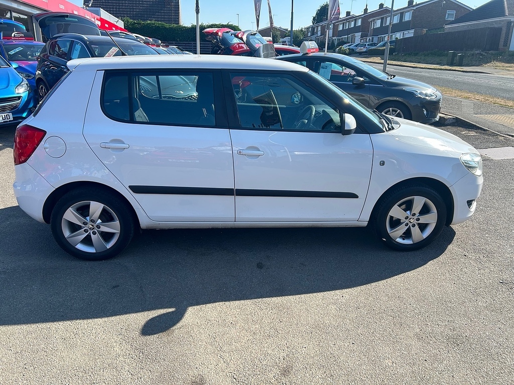 Skoda Fabia Se White #2