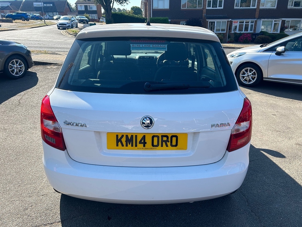 Skoda Fabia Se White #4