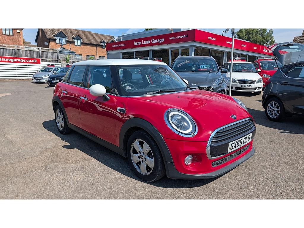 Mini Hatch Cooper Classic Red