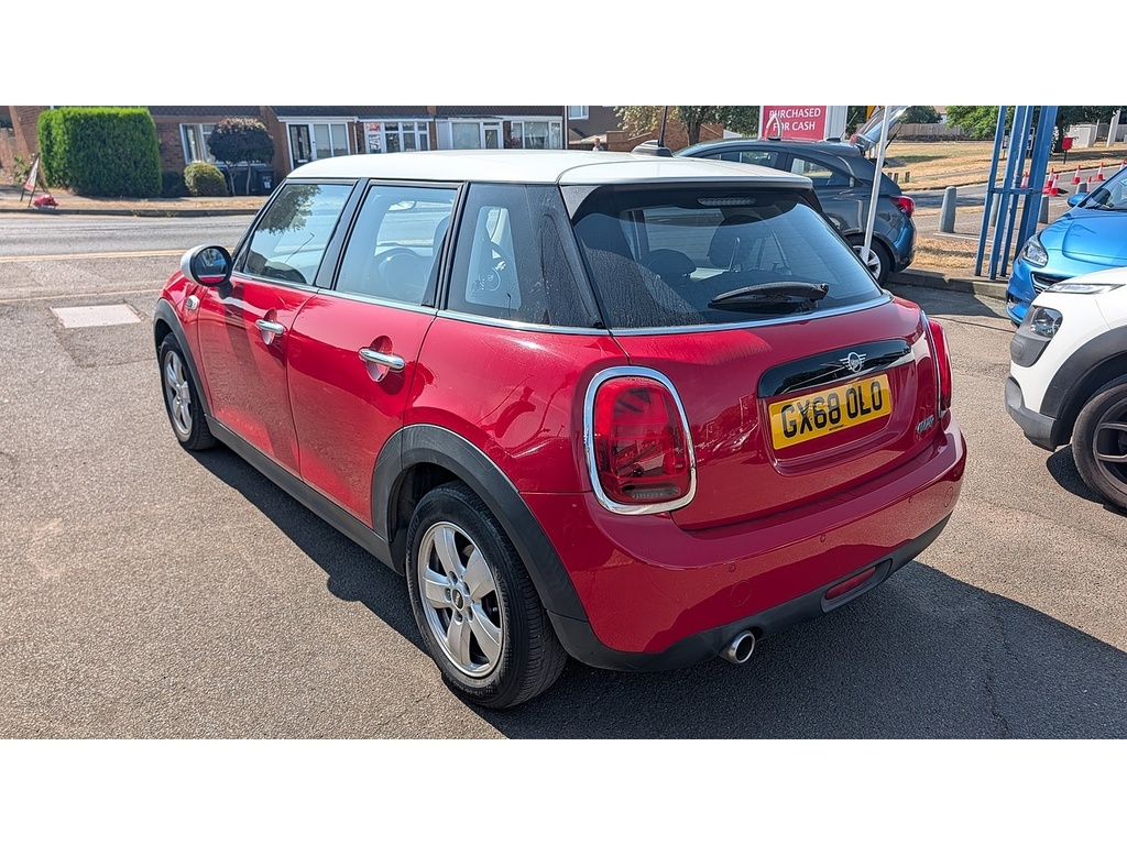 Mini Hatch Cooper Classic GX68OLO Red #5