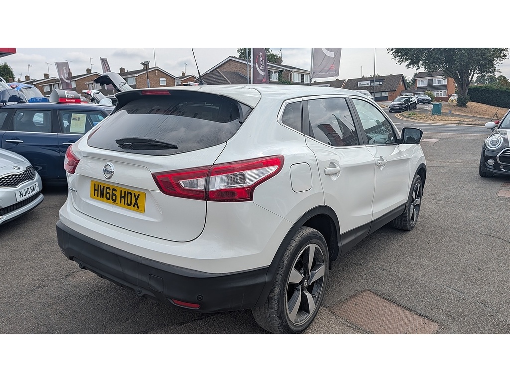 Nissan Qashqai Dig-t N-connecta White #3