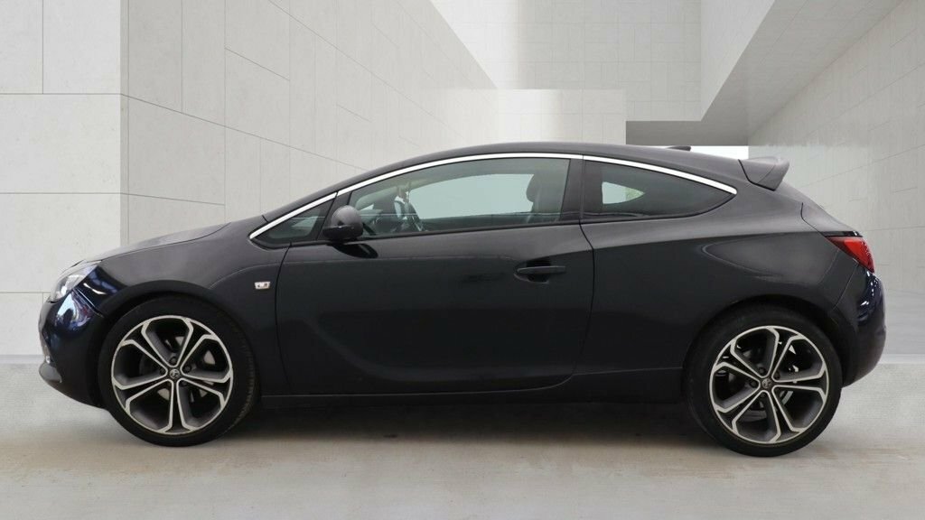 Vauxhall Astra GTC 1.4L Limited Edition Black #6