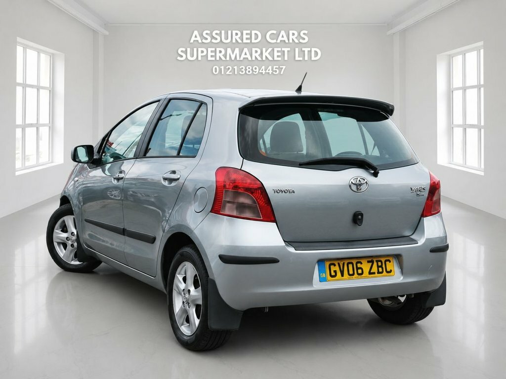 Toyota Yaris 1.3 Vvt-i T3 Silver #11