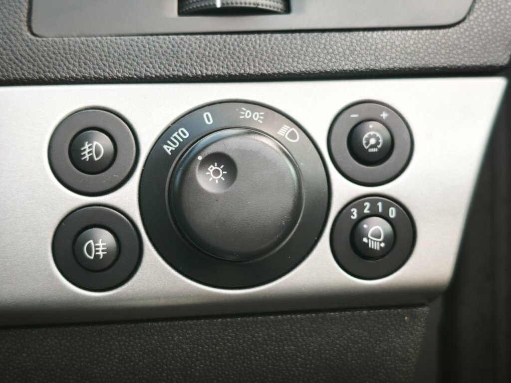 Vauxhall Astra 1.6I 16V Exclusiv Sport Hatch 1 Silver #15