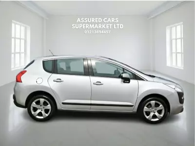 Peugeot 3008 Hybrid4 Allure Black #7