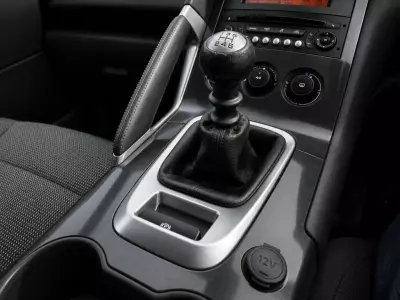 Peugeot 3008 Hybrid4 Allure Black #11