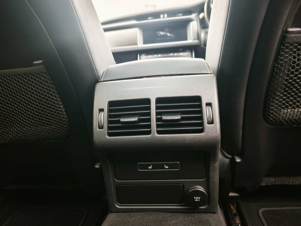 Jaguar XF Black #22