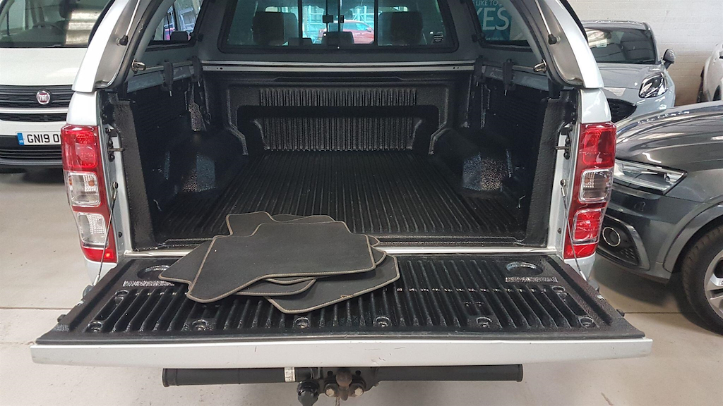 Ford Ranger Pick Up Double Cab Wildtrak 2.0 Ecoblue 213 P White #26