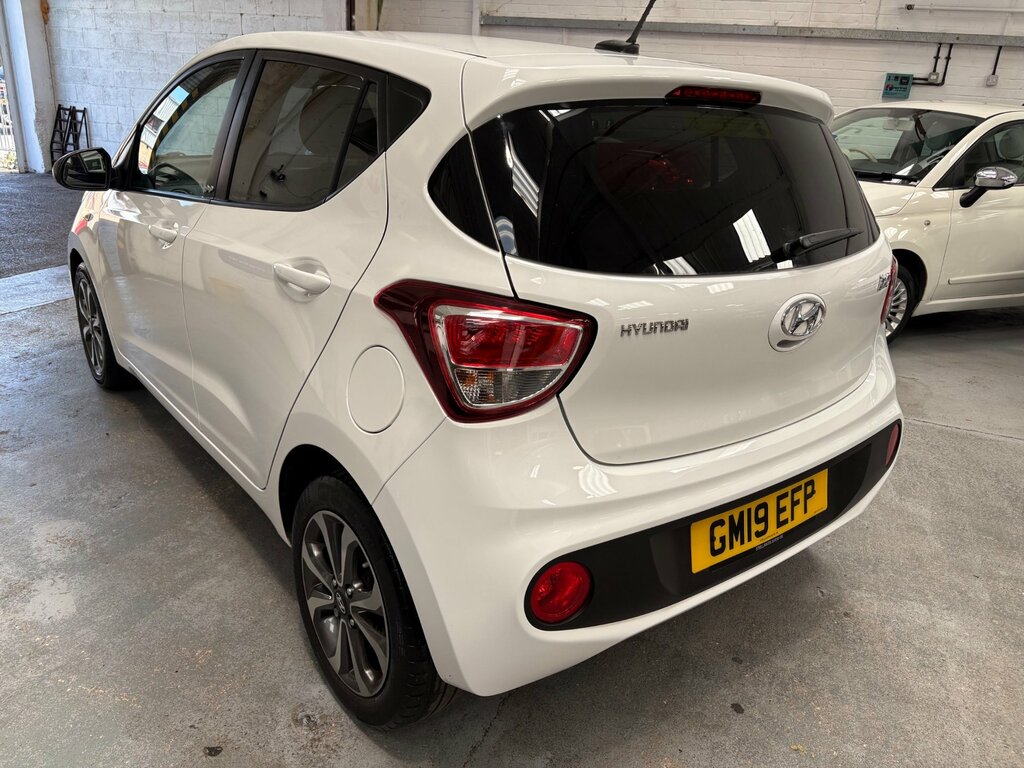 Hyundai I10 1.0 Play Hatchback Euro 6 67 Ps White #2