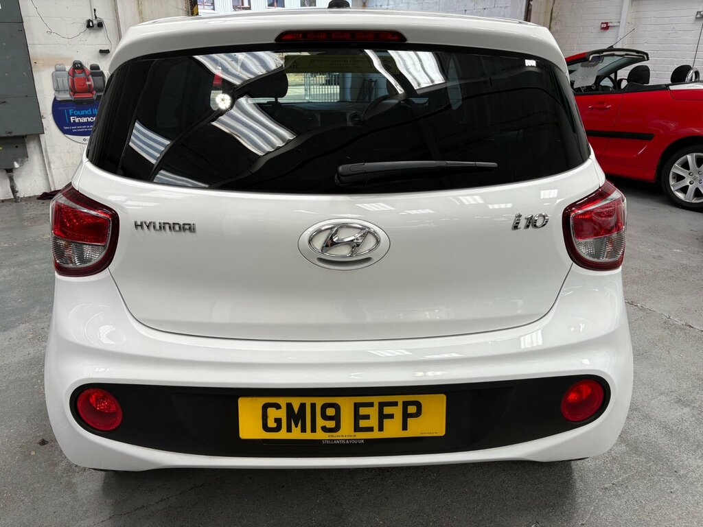 Hyundai I10 1.0 Play Hatchback Euro 6 67 Ps White #3