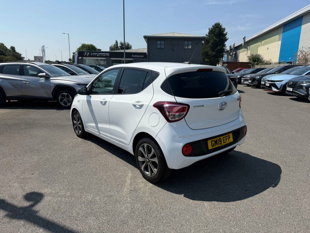 Hyundai I10 1.0 Play Hatchback Euro 6 67 Ps GM19EFP White #2