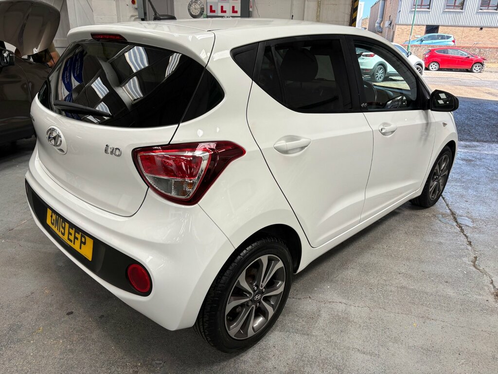 Hyundai I10 1.0 Play Hatchback Euro 6 67 Ps White #4