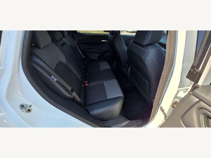 Nissan Qashqai 1.3 Dig-t Mhev N-connecta Euro 6 Ss White #6