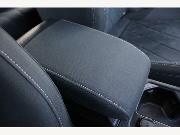 Volkswagen Golf 1.5 Tsi 150 Style White #42
