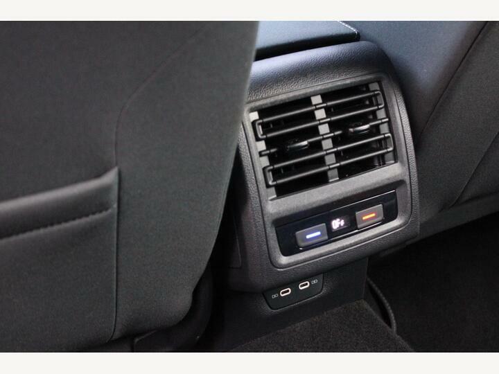 Volkswagen Golf 1.5 Tsi 150 Style White #34