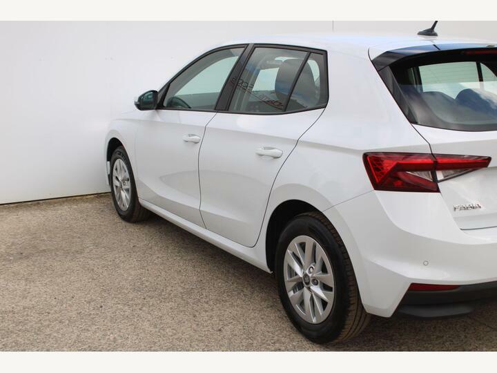 Skoda Fabia 1.0 Tsi Se Edition Dsg Euro 6 Ss White #6
