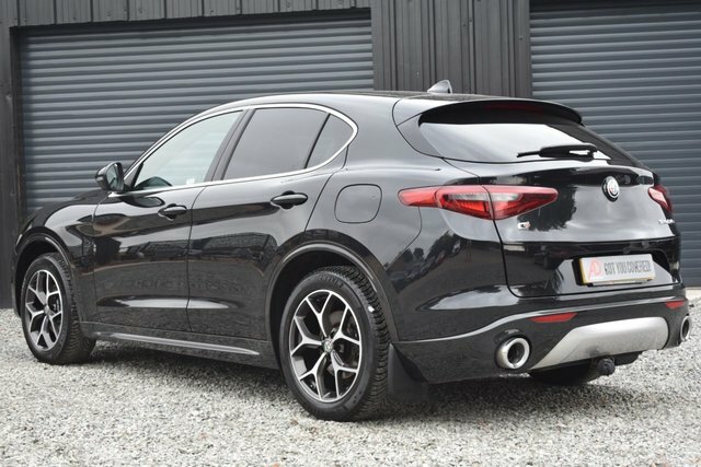 Alfa Romeo Stelvio Lusso Ti Suv Black #3