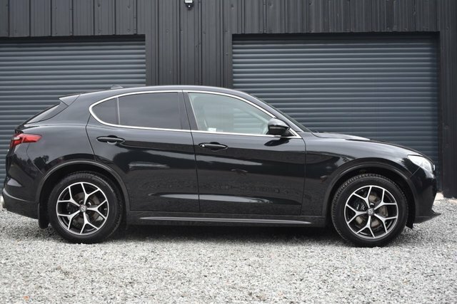Alfa Romeo Stelvio Lusso Ti Suv Black #2