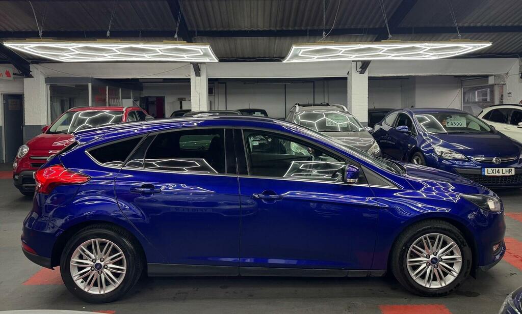 Ford Focus Hatchback 1.0T Ecoboost Zetec Edition Euro 6 Ss KS18NHV Blue #4