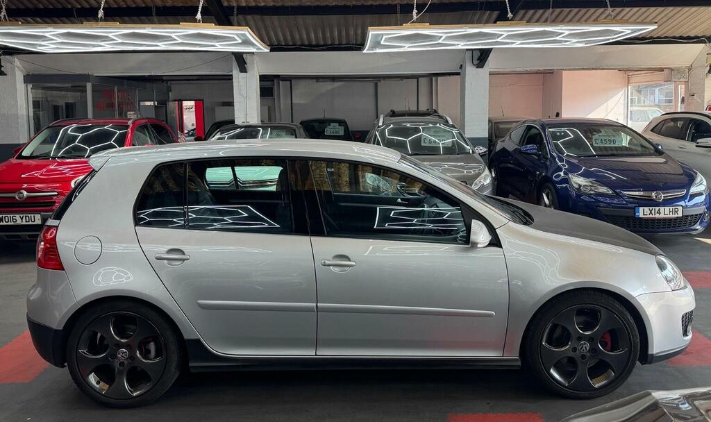 Volkswagen Golf Hatchback 2.0 Red #4