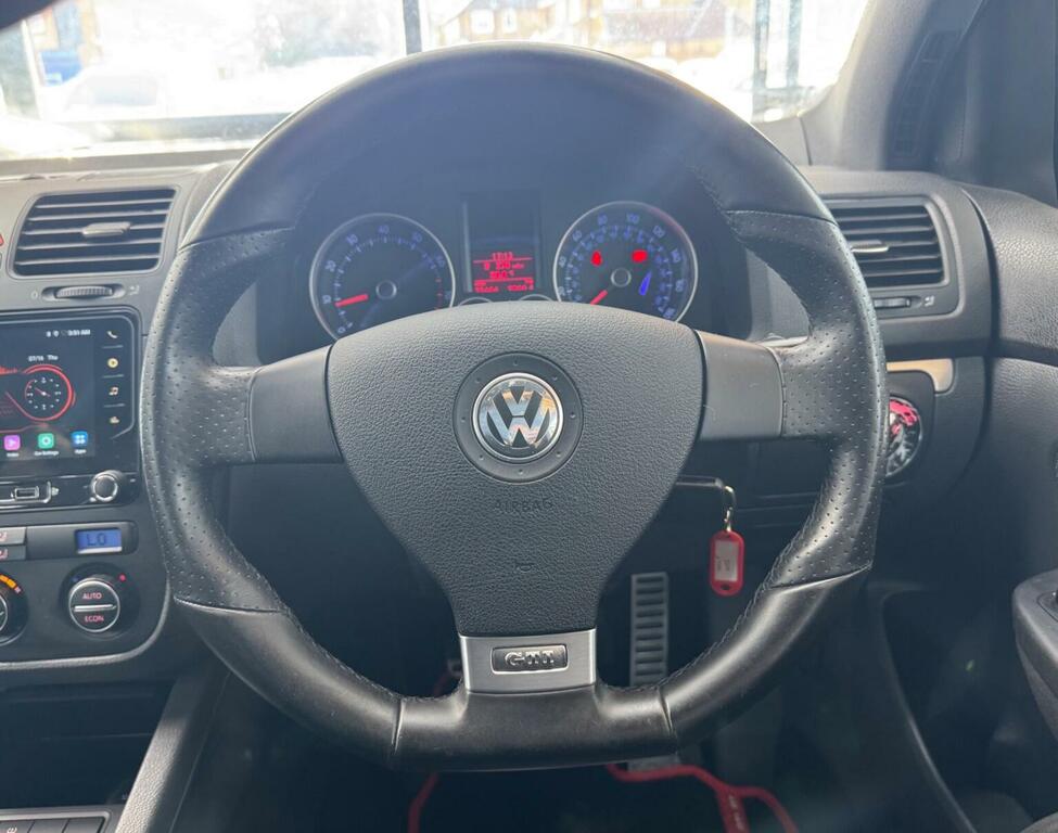 Volkswagen Golf Hatchback 2.0 Red #15
