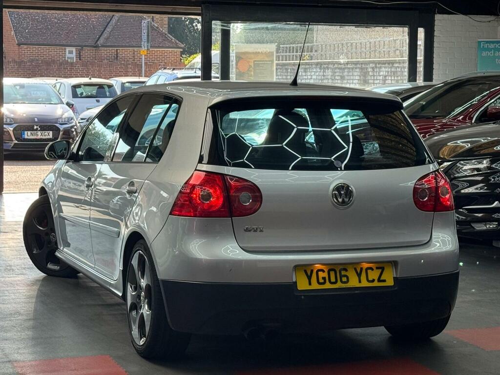 Volkswagen Golf Hatchback 2.0 Red #5