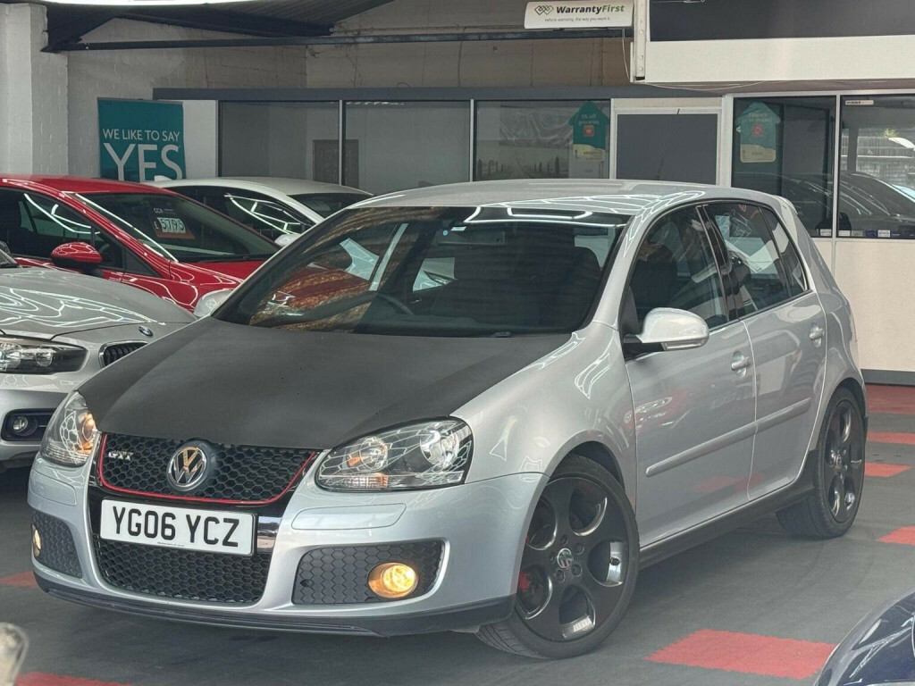 Volkswagen Golf Hatchback 2.0 Red #19
