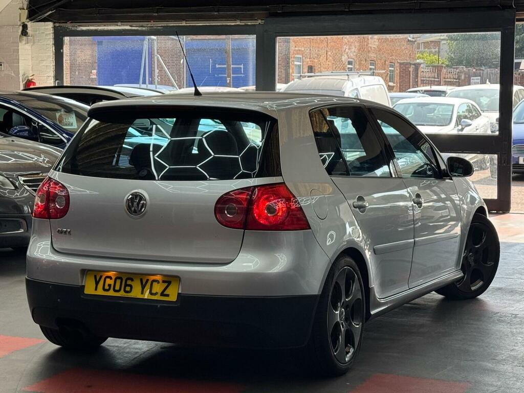 Volkswagen Golf Hatchback 2.0 Red #7
