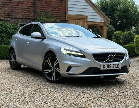 2019 Volvo V40