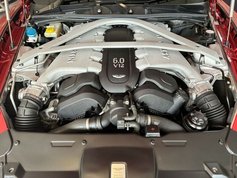 Aston Martin DB9 6.0 V12 T-tronicii Euro 5 Silver #34
