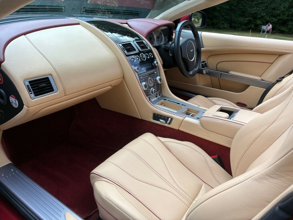 Aston Martin DB9 6.0 V12 T-tronicii Euro 5 Silver #7