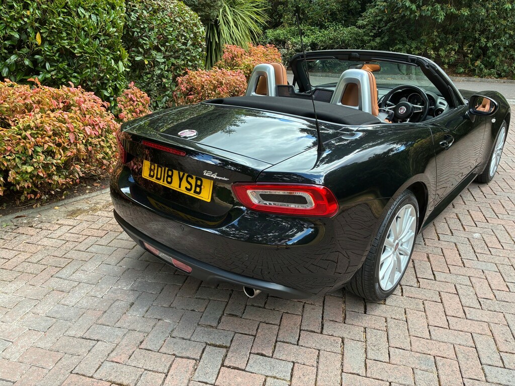 Fiat 124 Spider 1.4 Multiair Turbo 140Hp Lusso Black #4