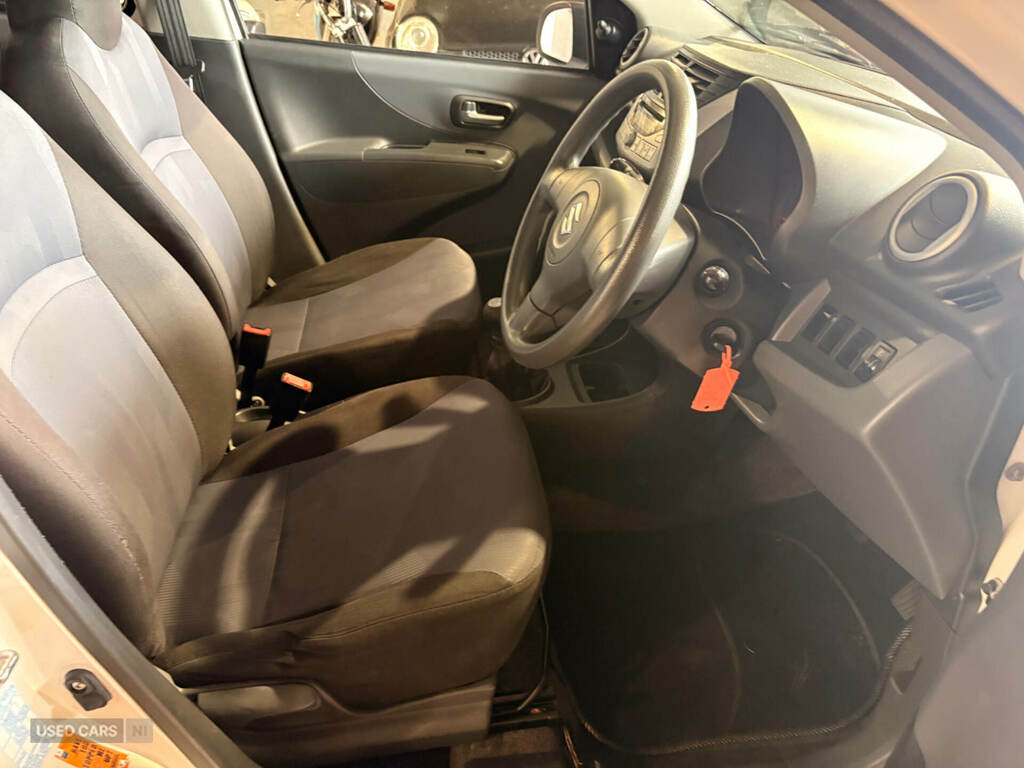 Suzuki Alto 1.0 Sz White #4
