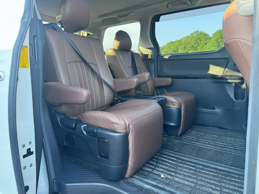 Toyota Vellfire 2.4 Hybrid Vvti 7 Seat - Aeras X White #14