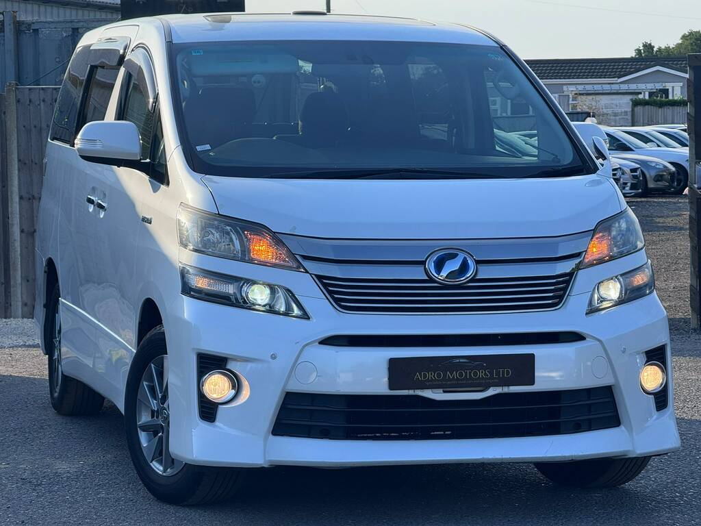 Toyota Vellfire Mpv White