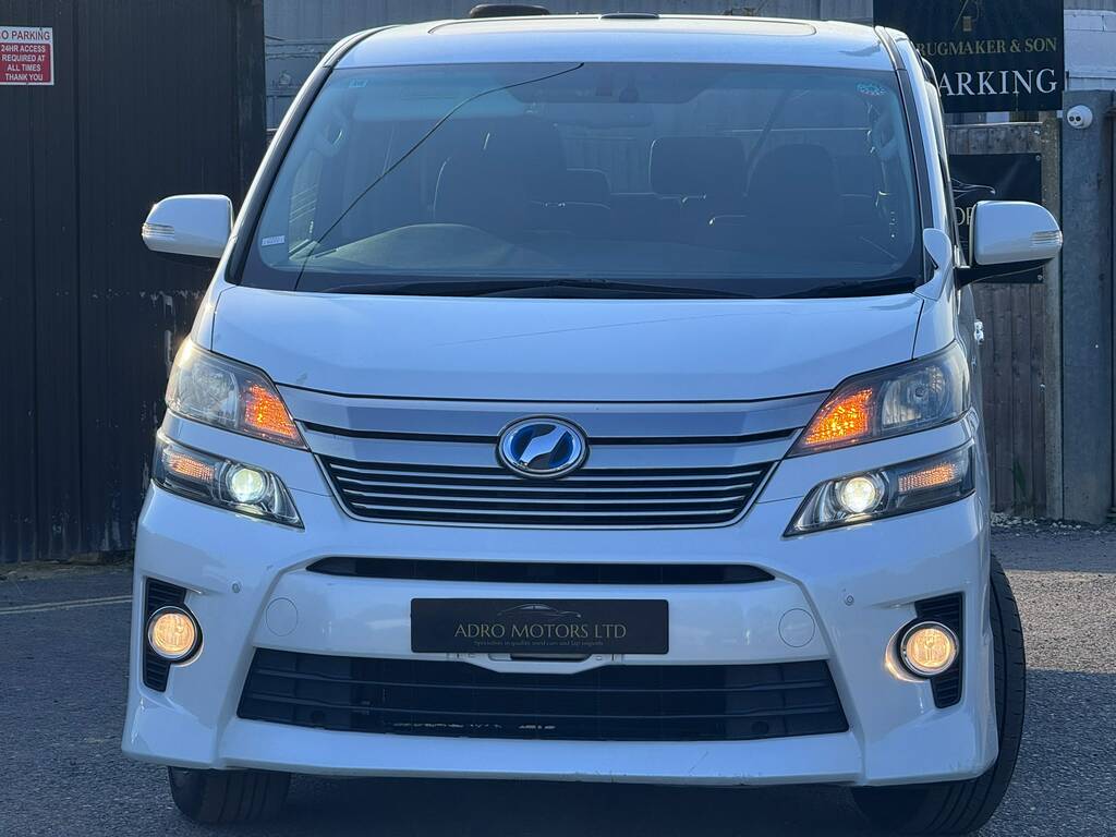 Toyota Vellfire Mpv White #2