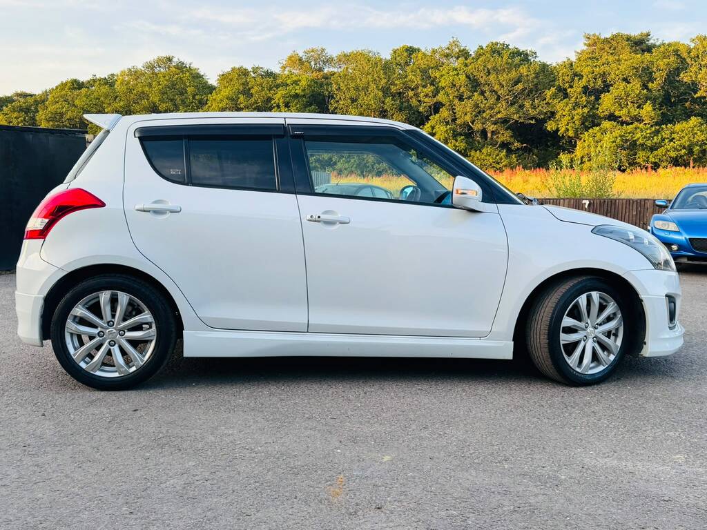 Suzuki Swift Hatchback White #6