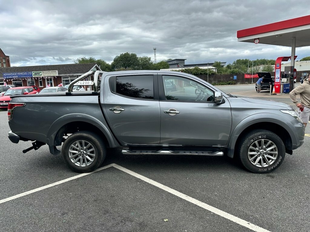 Mitsubishi L200 2.4L Dc Barbarian Grey #4
