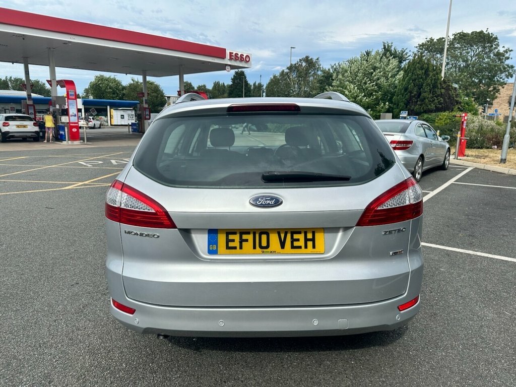 Ford Mondeo 2L Zetec Silver #6