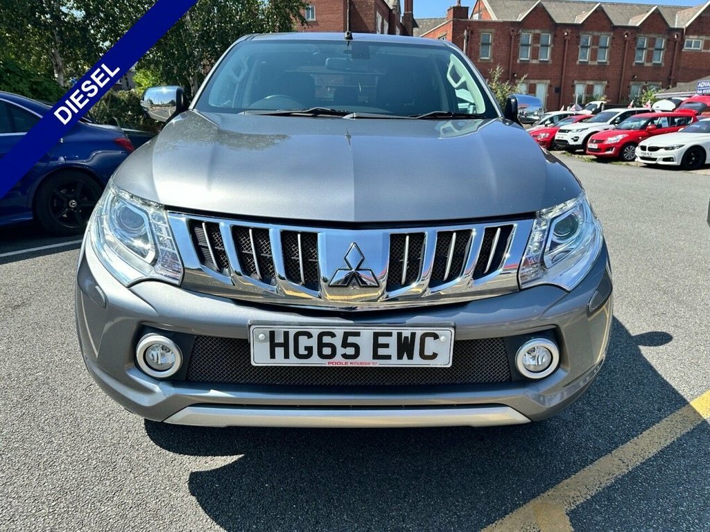 Mitsubishi L200 2.4L Dc Barbarian Grey #2