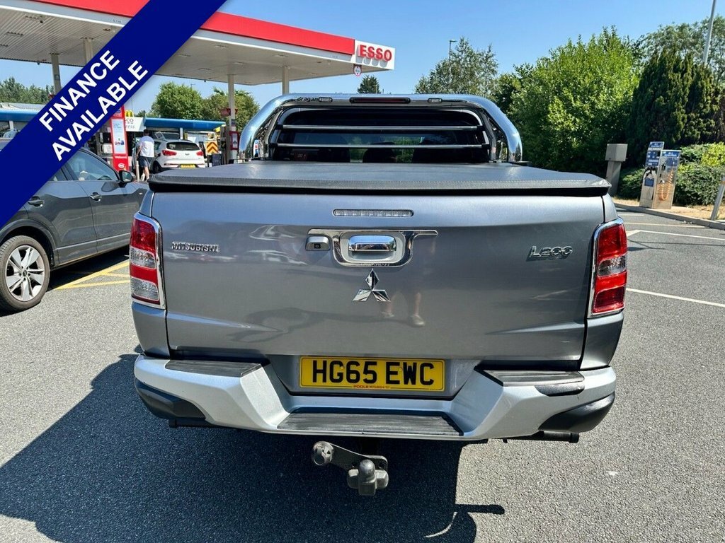 Mitsubishi L200 2.5 Di-d 4Life Ac 4Wd 4 Seater Club Cab Vq White #7
