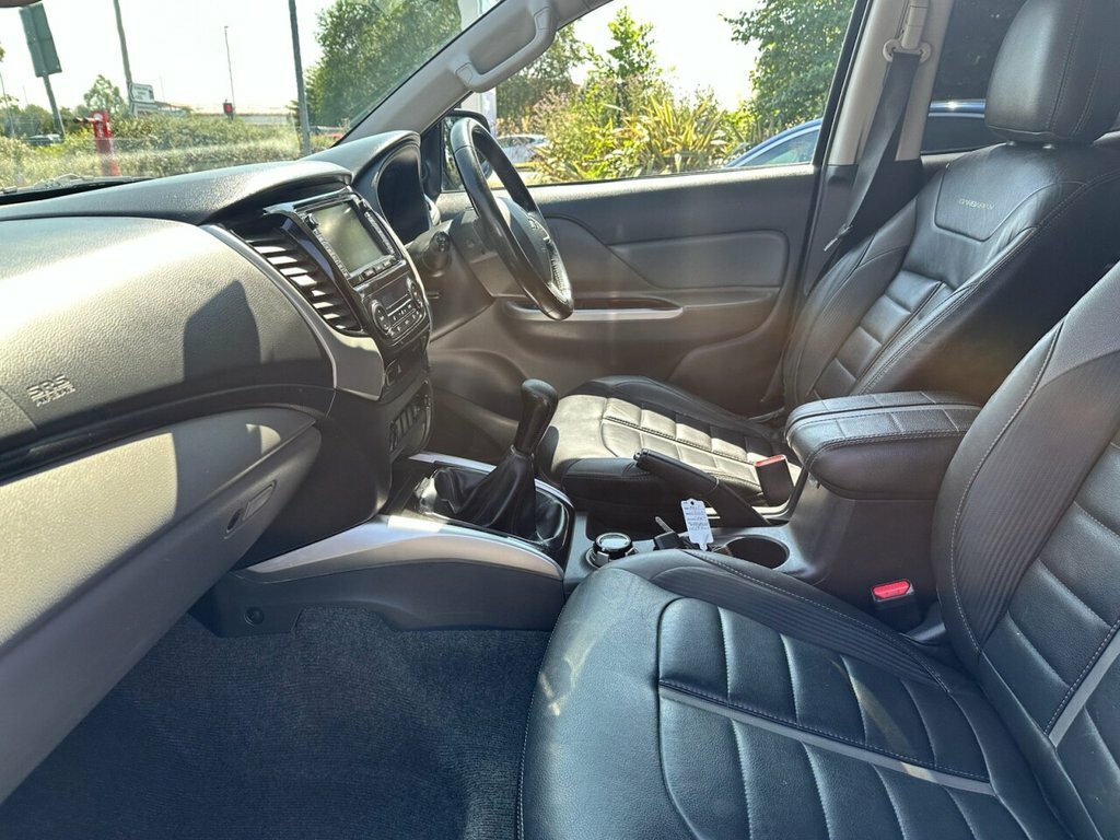 Mitsubishi L200 2.5 Di-d 4Life Ac 4Wd 4 Seater Club Cab Vq White #14