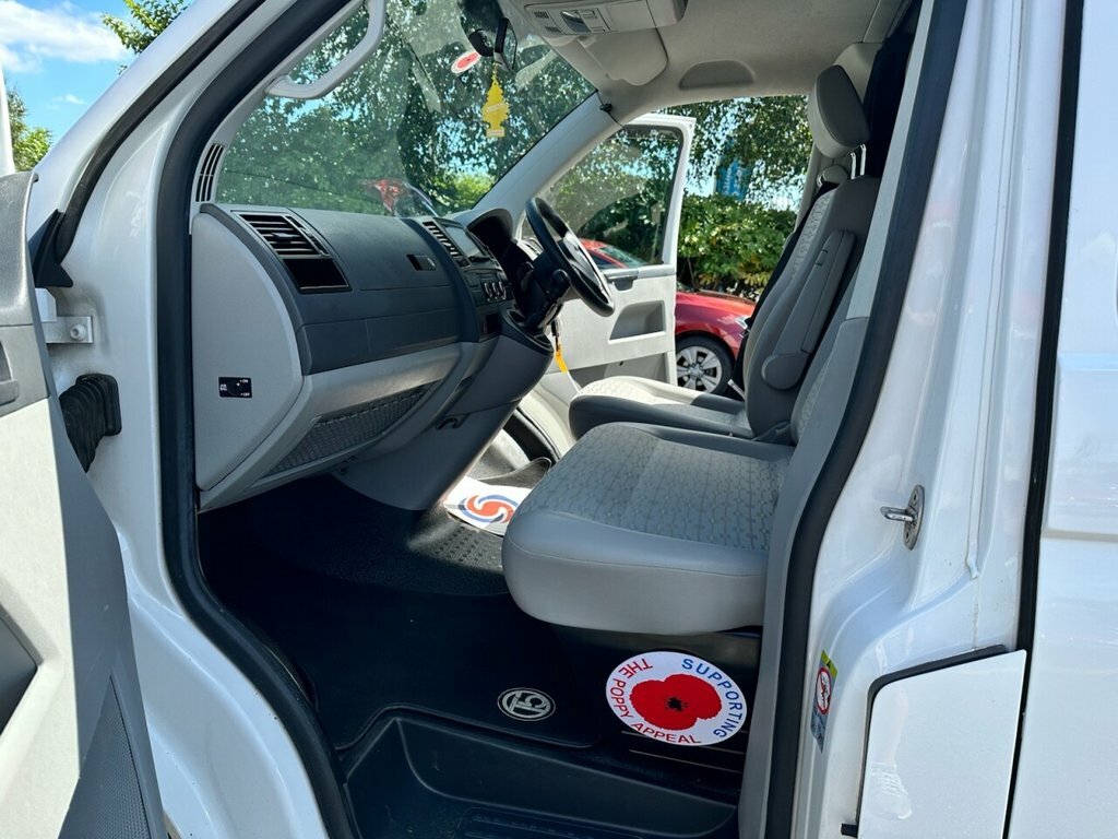Volkswagen Transporter Panel Van White #12