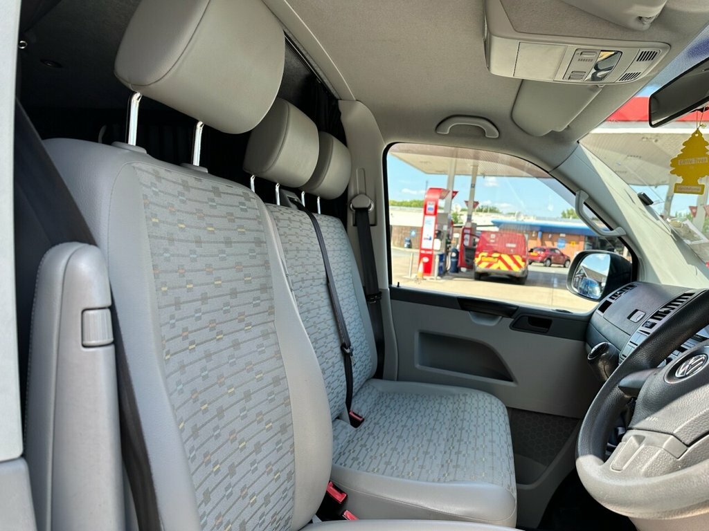 Volkswagen Transporter Panel Van White #11