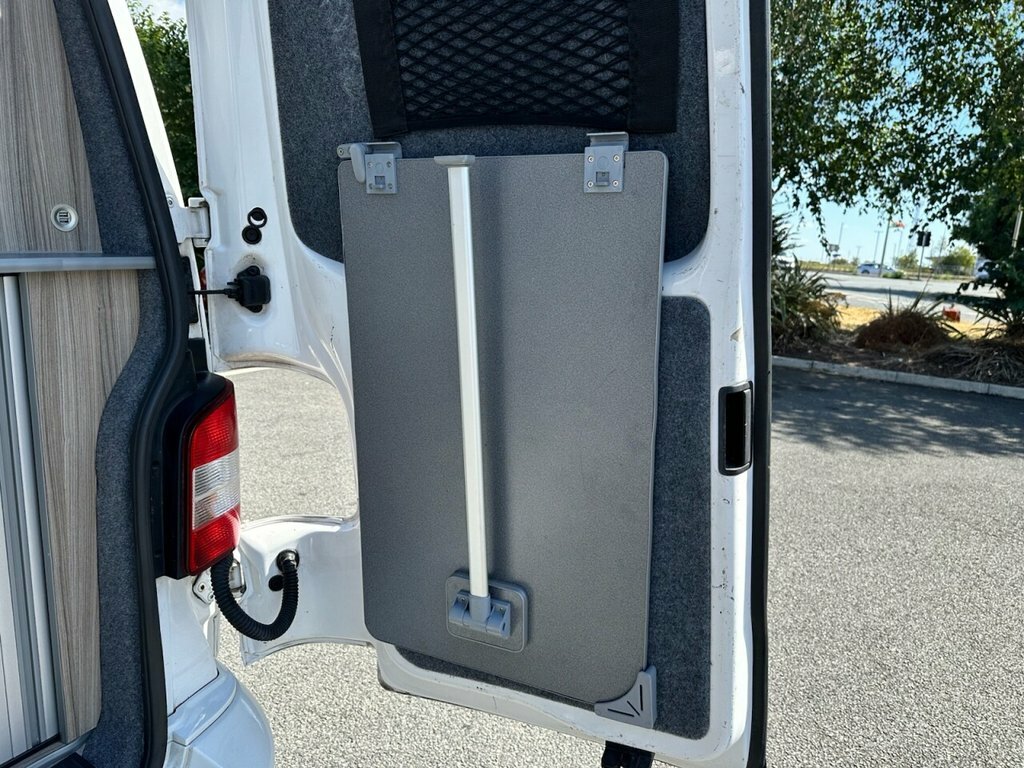 Volkswagen Transporter Panel Van White #20