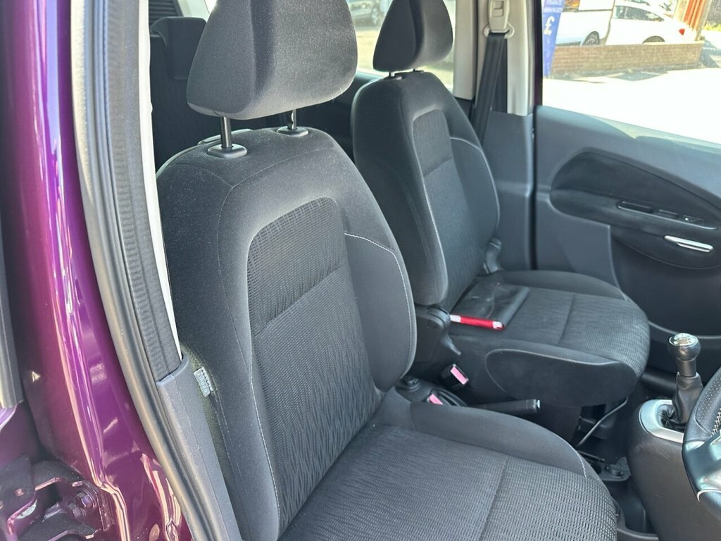 Citroen C3 Picasso Selection Red #9