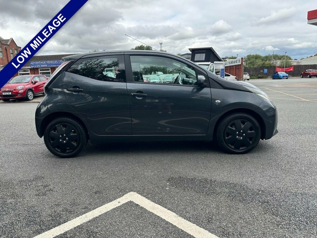 Toyota Aygo 1L X-play Grey #4