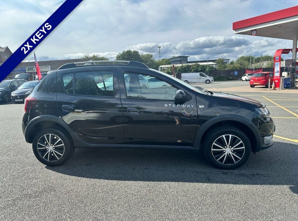 Dacia Sandero Stepway Hatchback 0.9 Tce Laureate Euro 5 201363 Blue #8