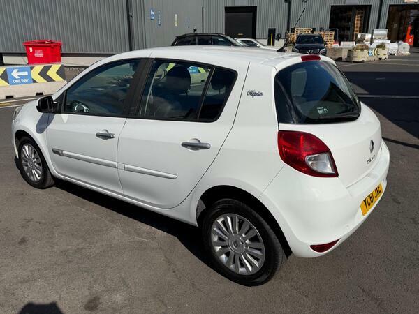 Renault Clio 1.1 Bizu 75 Bhp Silver #31